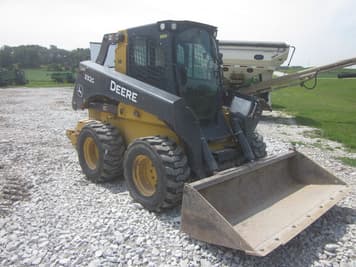 Main image John Deere 332G